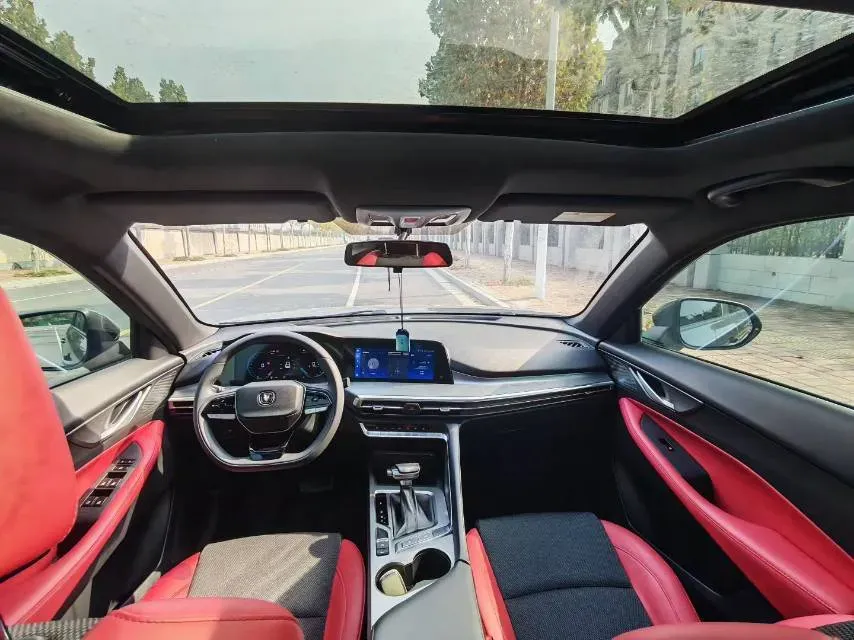 2023 ChangAn CS35 Plus 1.4T 160HP L4 7DCT,autocango,china used car exporter,china ev exporter,chinese used car exporter,chinese used ev exporter