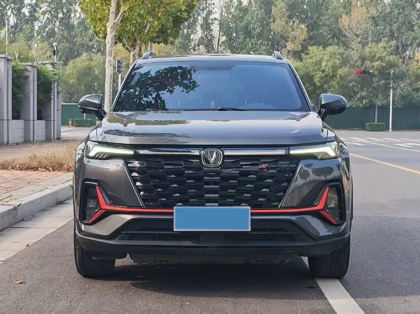 2023 ChangAn CS35 Plus 1.4T 160HP L4 7DCT,autocango,china used car exporter,china ev exporter,chinese used car exporter,chinese used ev exporter
