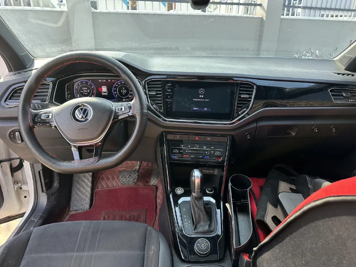2021 Volkswagen T-Roc 1.4T 150HP L4 7DCT,autocango,china used car exporter,china ev exporter,chinese used car exporter,chinese used ev exporter