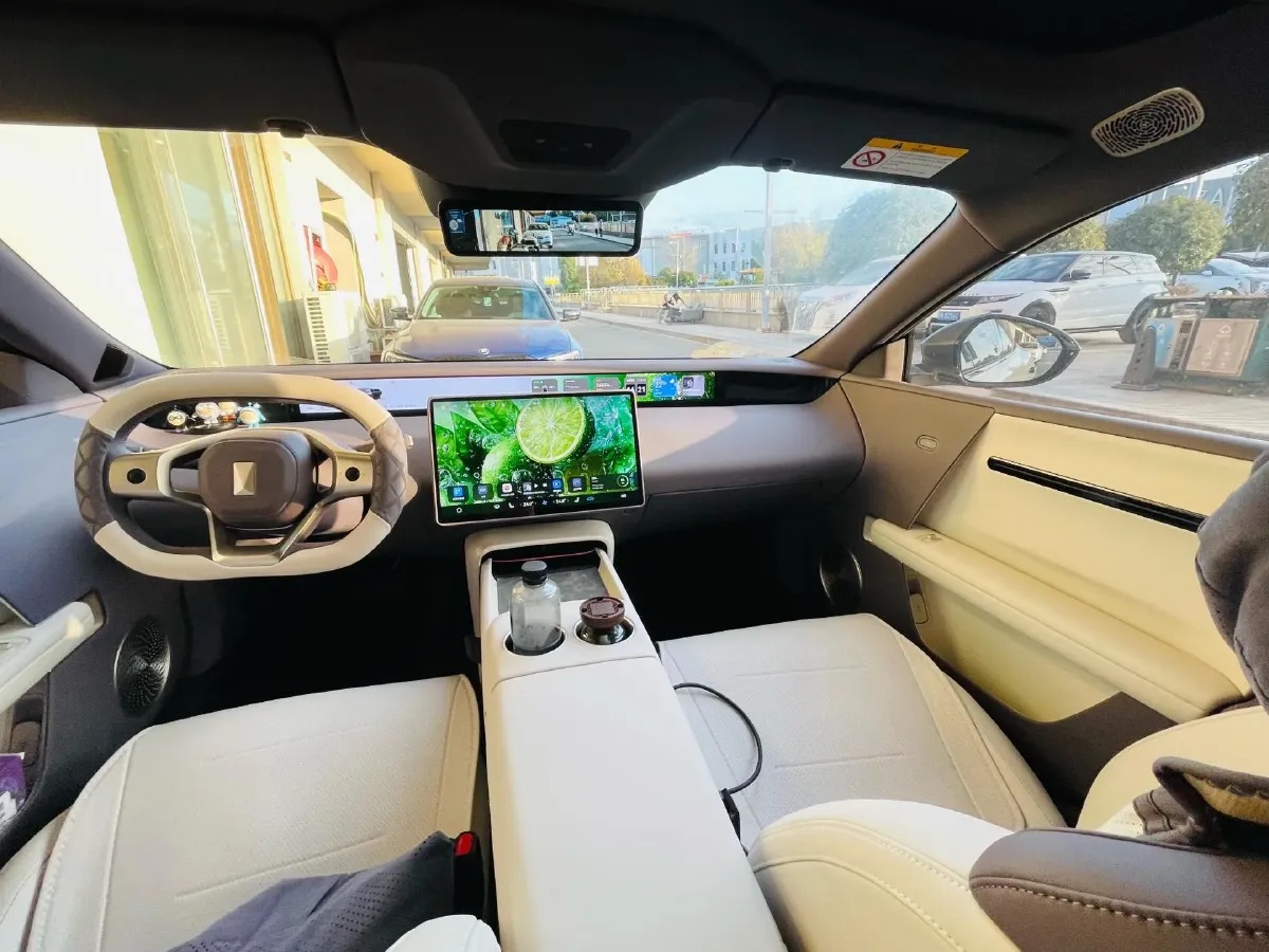 2025 Avatr 06 BEV,autocango,china used car exporter,china ev exporter,chinese used car exporter,chinese used ev exporter