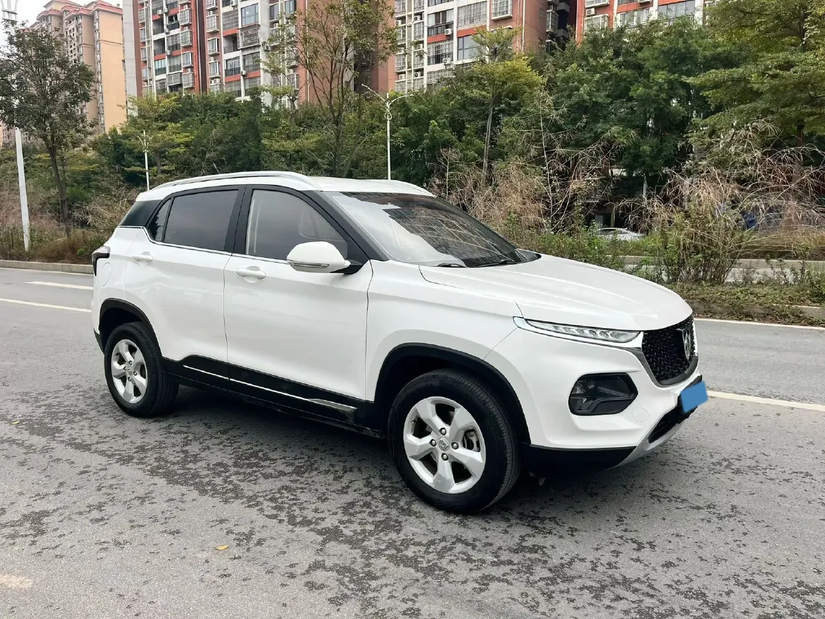 2019 BaoJun 730 1.5L 105HP L4 6MT,autocango,china used car exporter,china ev exporter,chinese used car exporter,chinese used ev exporter