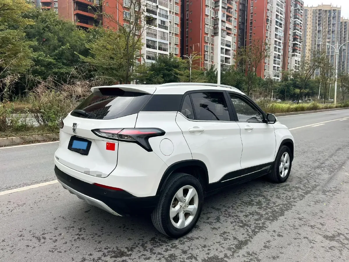 2019 BaoJun 730 1.5L 105HP L4 6MT,autocango,china used car exporter,china ev exporter,chinese used car exporter,chinese used ev exporter