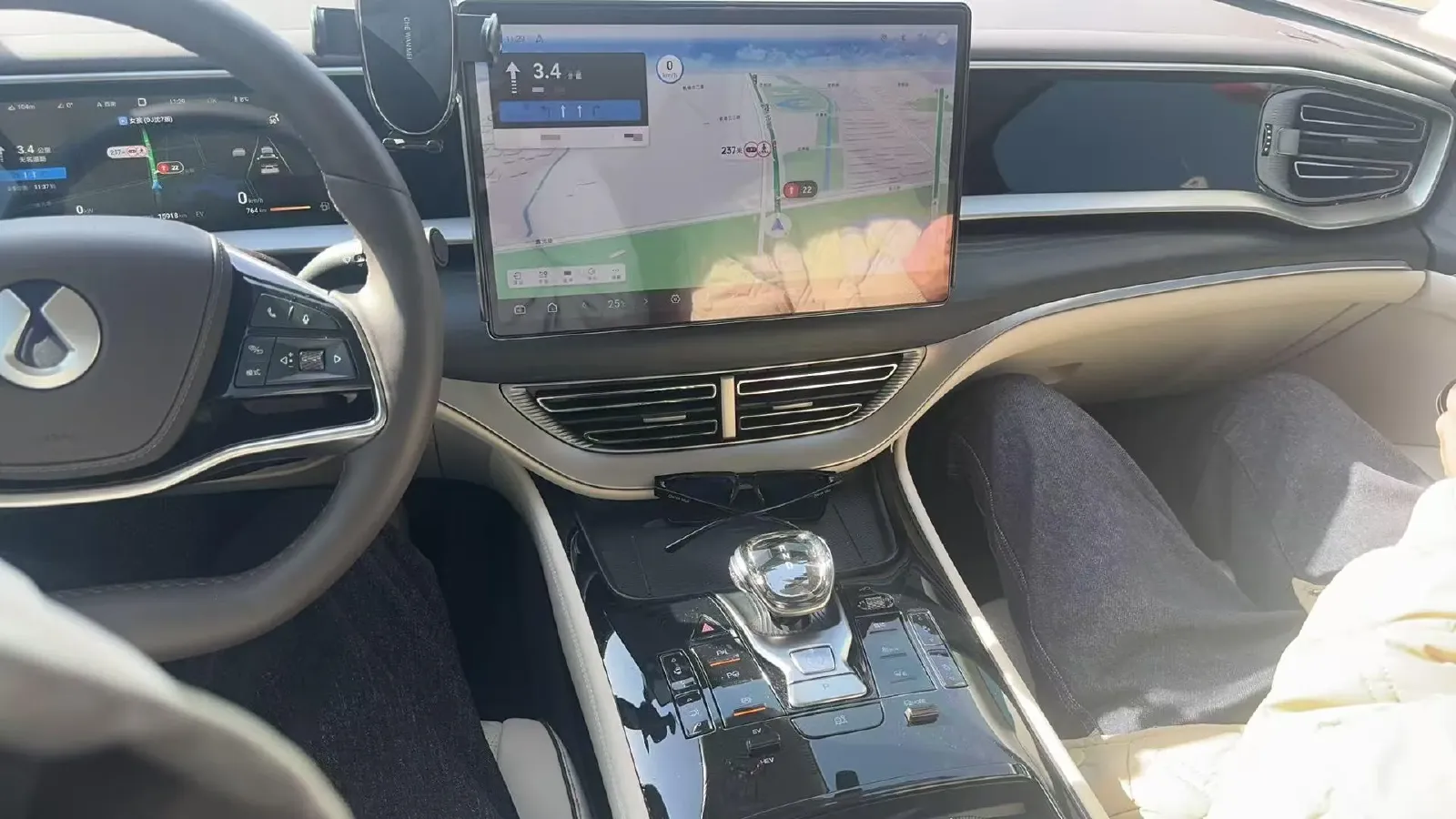 2024 Denza D9 1.5T 139HP L4 E-CVT PHEV 40KWH,autocango,china used car exporter,china ev exporter,chinese used car exporter,chinese used ev exporter