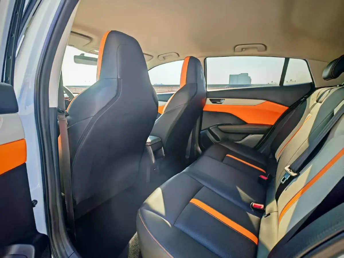 2023 DongFeng Aeolus YiXuan 1.5L 125HP L4 6DCT,autocango,china used car exporter,china ev exporter,chinese used car exporter,chinese used ev exporter