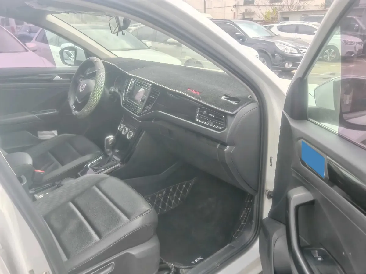 2019 Volkswagen T-Roc 1.4T 150HP L4 7DCT,autocango,china used car exporter,china ev exporter,chinese used car exporter,chinese used ev exporter
