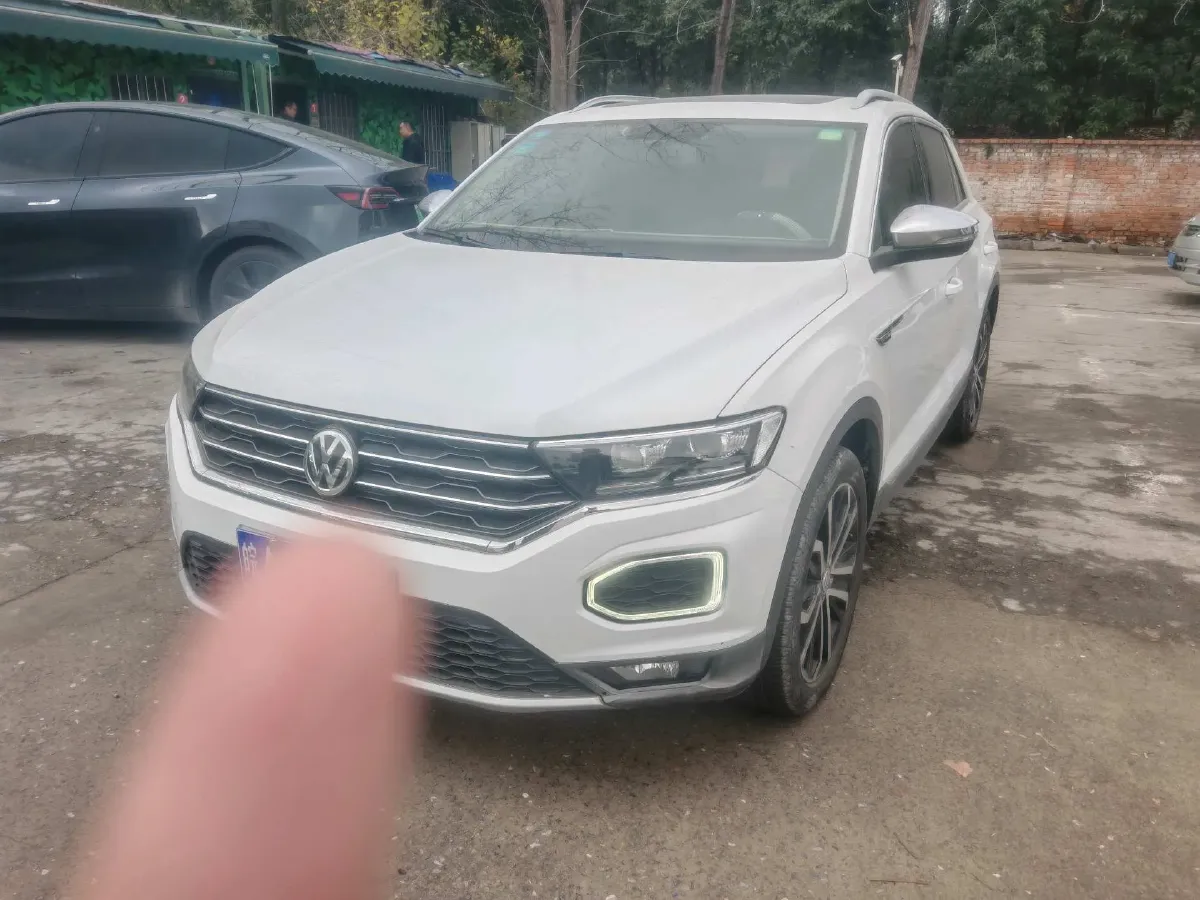 2019 Volkswagen T-Roc 1.4T 150HP L4 7DCT,autocango,china used car exporter,china ev exporter,chinese used car exporter,chinese used ev exporter