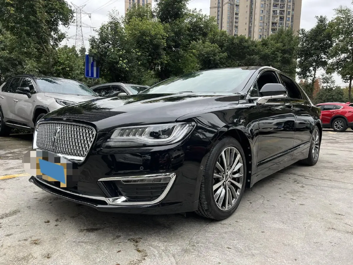 2020 Lincoln MKZ 2.0T 196HP L4 6AT