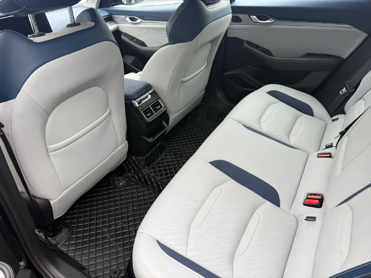 2021 Geely Preface 2.0T 190HP L4 7DCT,autocango,china used car exporter,china ev exporter,chinese used car exporter,chinese used ev exporter