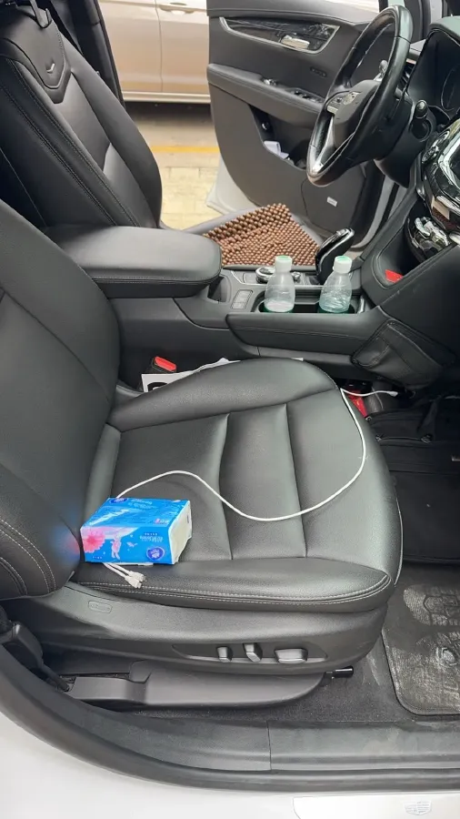 2022 Cadillac XT6 2.0T 237HP L4 9AT,autocango,china used car exporter,china ev exporter,chinese used car exporter,chinese used ev exporter