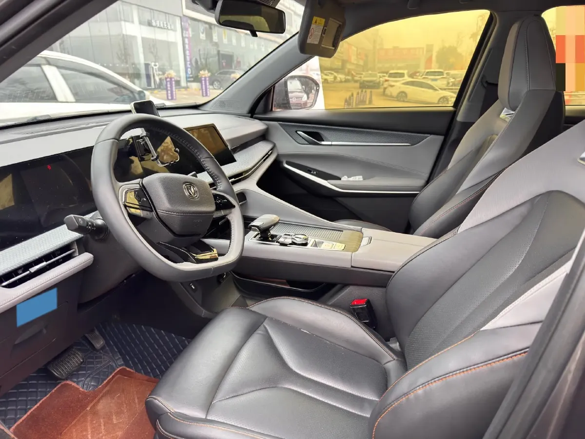 2022 ChangAn CS75 Plus 1.5T 188HP L4 8AT,autocango,china used car exporter,china ev exporter,chinese used car exporter,chinese used ev exporter