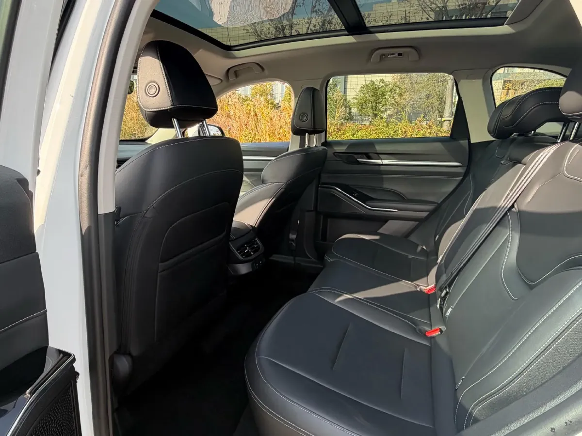 2021 Haval H6 2.0T 211HP L4 7DCT,autocango,china used car exporter,china ev exporter,chinese used car exporter,chinese used ev exporter