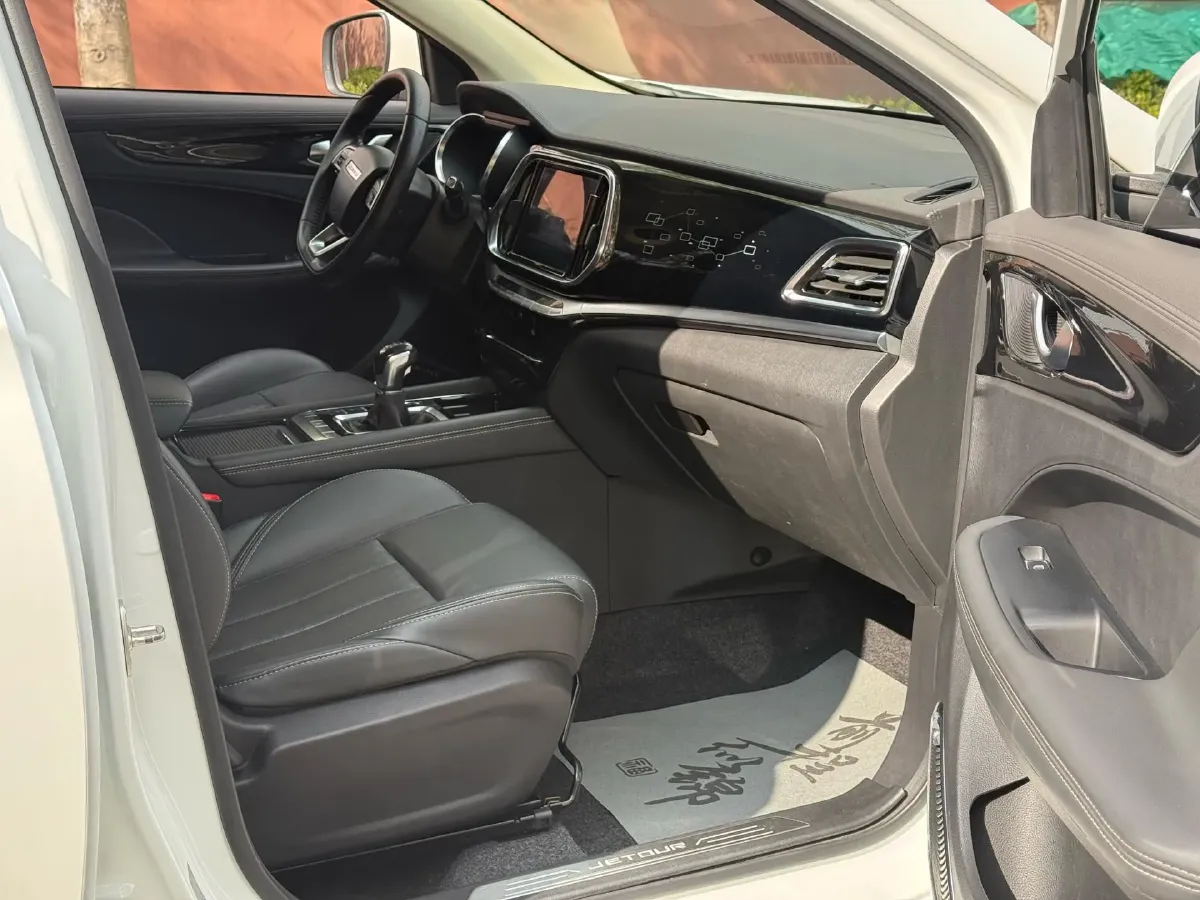 2019 Jetour X90 1.5T 147HP L4 6MT,autocango,china used car exporter,china ev exporter,chinese used car exporter,chinese used ev exporter