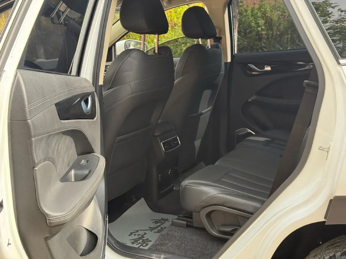 2019 Jetour X90 1.5T 147HP L4 6MT,autocango,china used car exporter,china ev exporter,chinese used car exporter,chinese used ev exporter