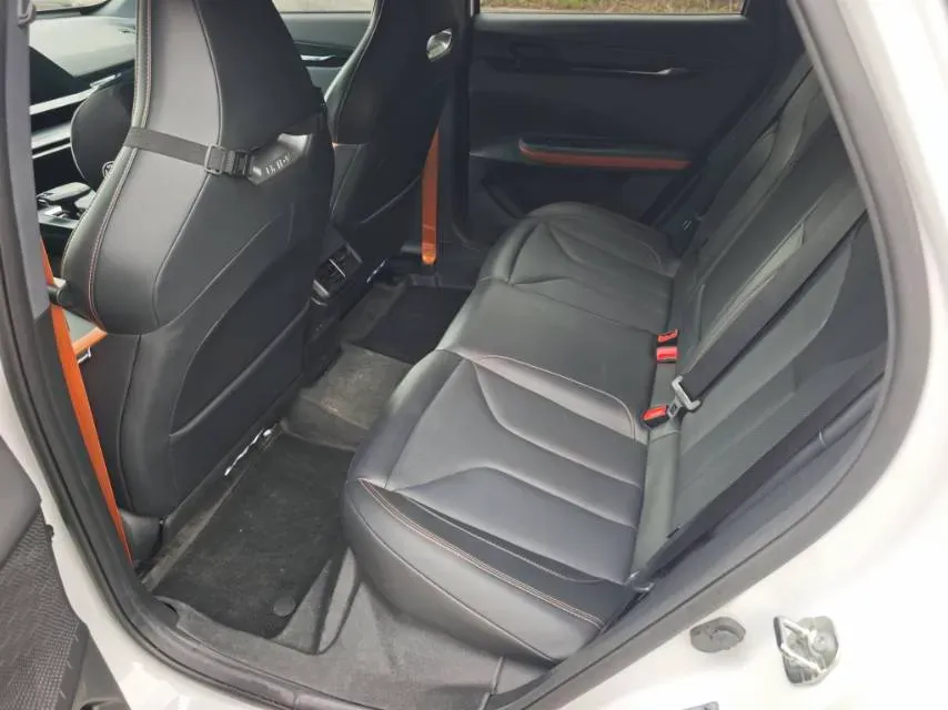 2023 ChangAn UNI-V 1.5T 188HP L4 7DCT,autocango,china used car exporter,china ev exporter,chinese used car exporter,chinese used ev exporter