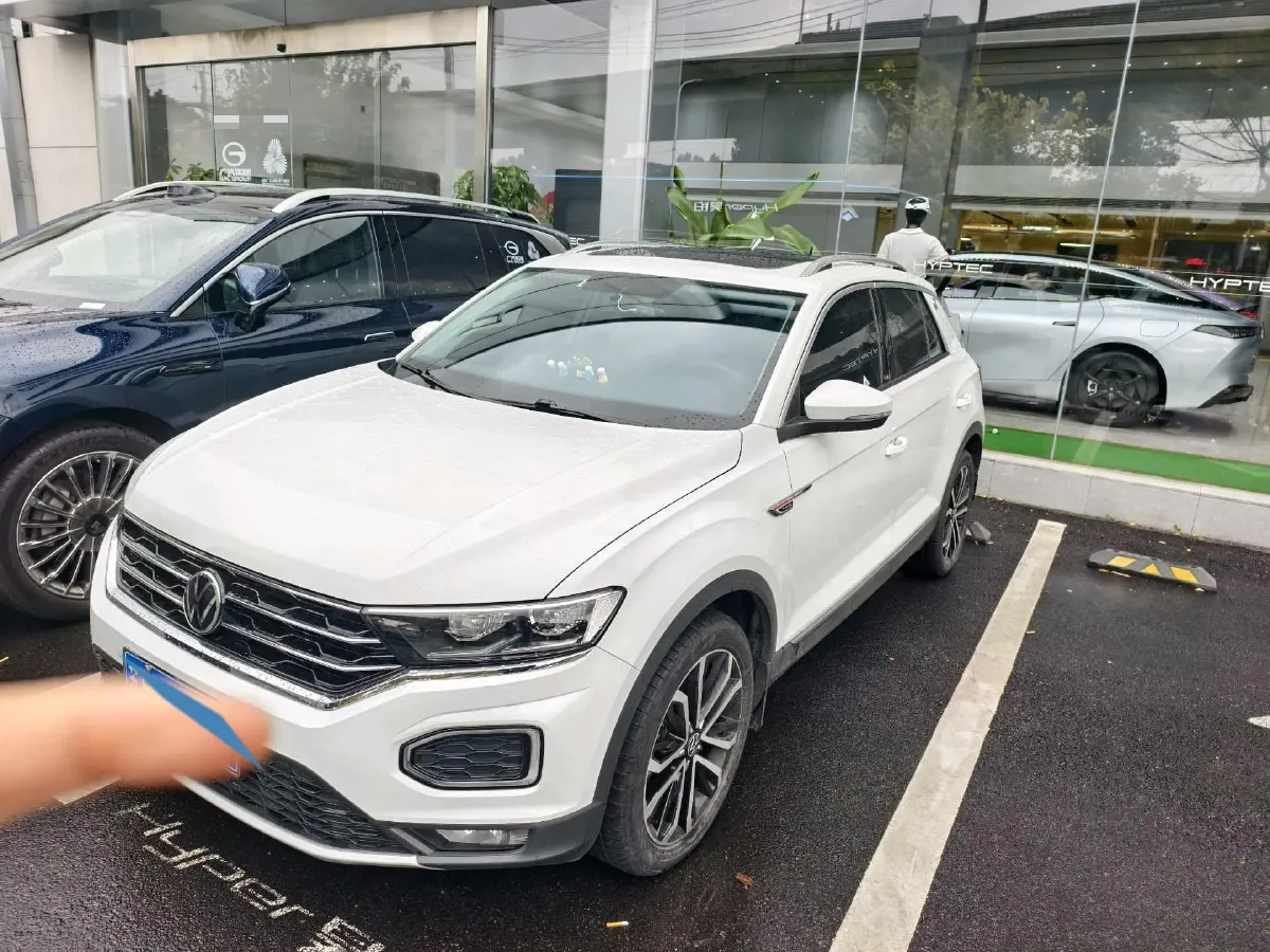 2021 Volkswagen T-Roc 1.4T 150HP L4 7DCT,autocango,china used car exporter,china ev exporter,chinese used car exporter,chinese used ev exporter