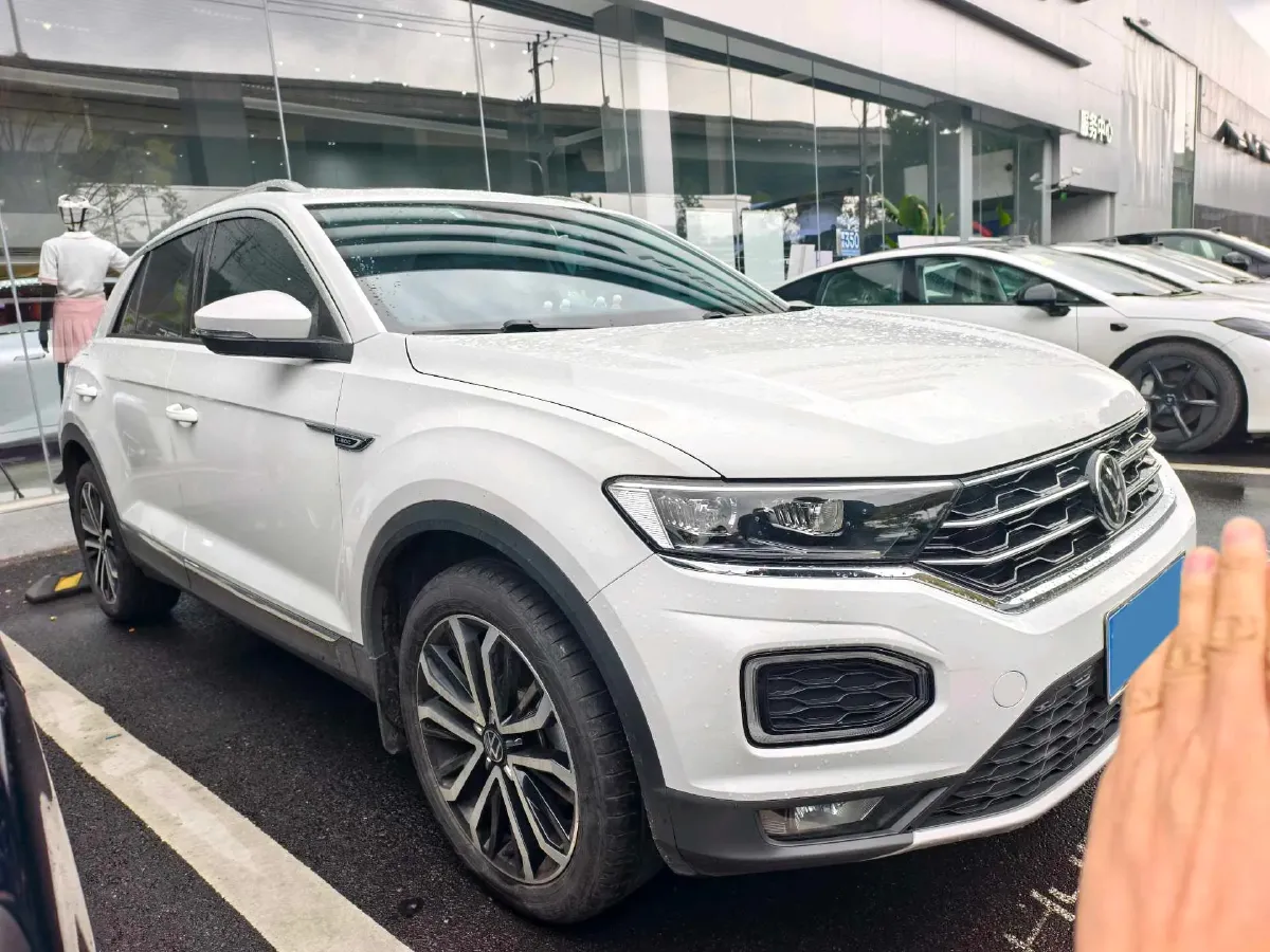 2021 Volkswagen T-Roc 1.4T 150HP L4 7DCT,autocango,china used car exporter,china ev exporter,chinese used car exporter,chinese used ev exporter