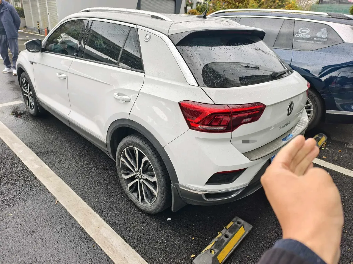 2021 Volkswagen T-Roc 1.4T 150HP L4 7DCT,autocango,china used car exporter,china ev exporter,chinese used car exporter,chinese used ev exporter