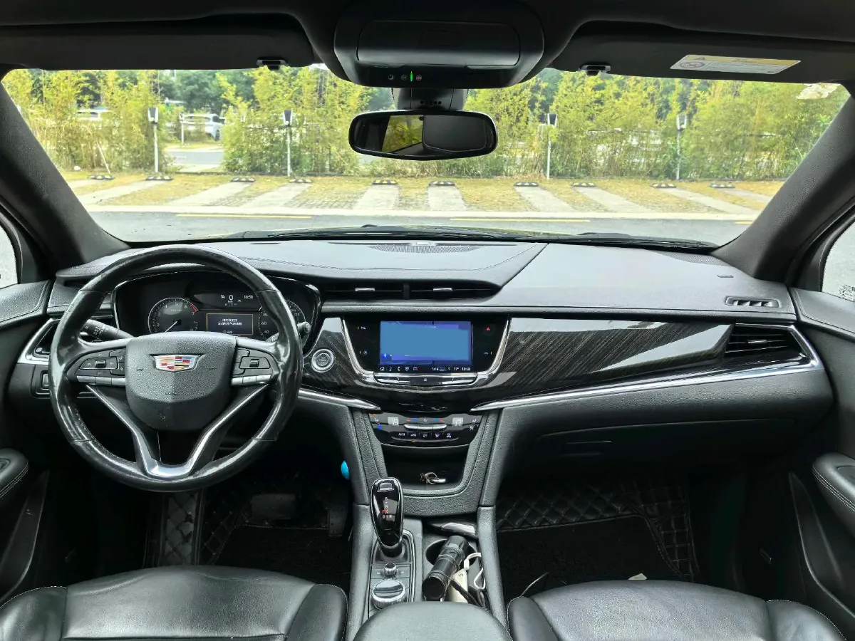 2021 Cadillac XT6 2.0T 237HP L4 9AT,autocango,china used car exporter,china ev exporter,chinese used car exporter,chinese used ev exporter