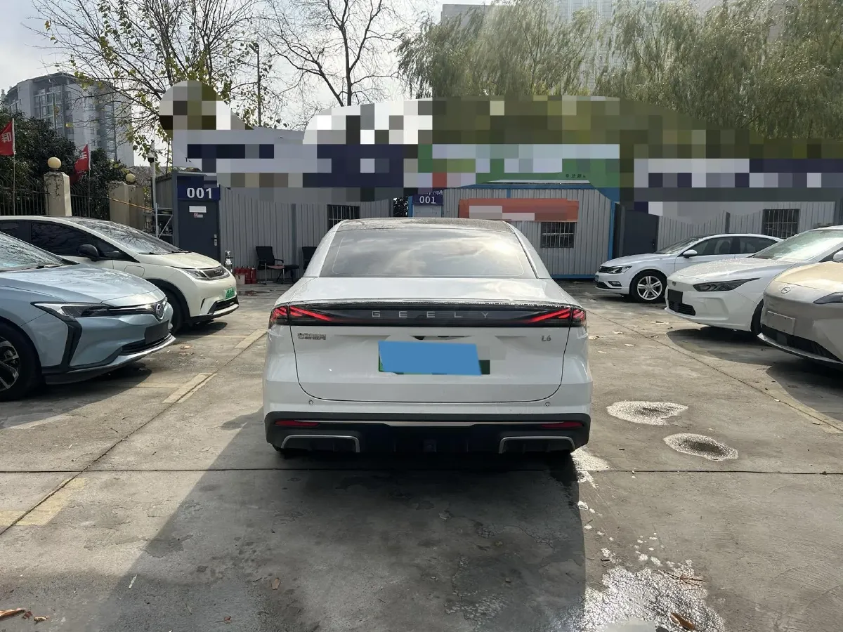 2024 Geely Galaxy L6 1.5T 163HP L4 3DHT PHEV,autocango,china used car exporter,china ev exporter,chinese used car exporter,chinese used ev exporter