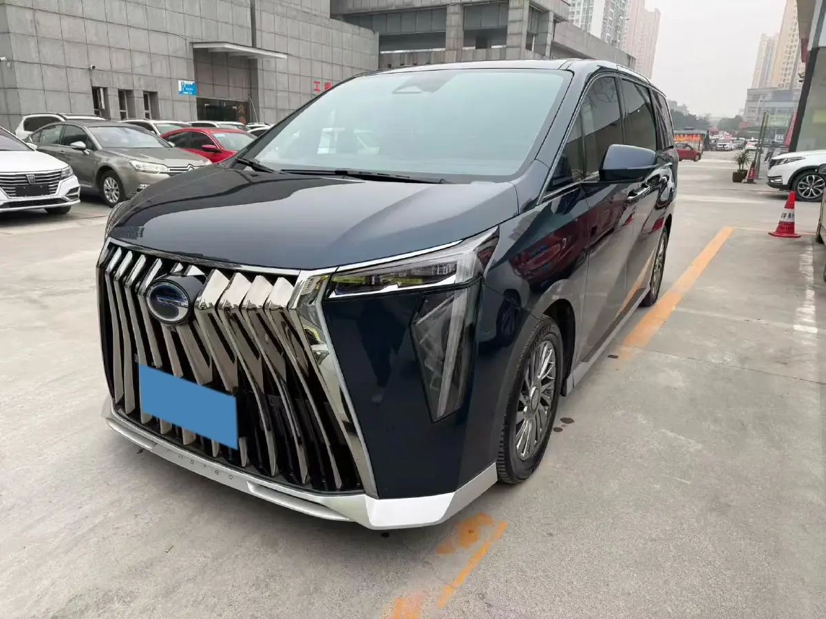 2023 GAC Trumpchi M8 2.0T 190HP L4 E-CVT Hybrid