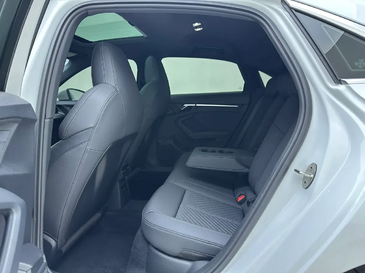 2021 Audi A3 1.4T 150HP L4 7DCT,autocango,china used car exporter,china ev exporter,chinese used car exporter,chinese used ev exporter