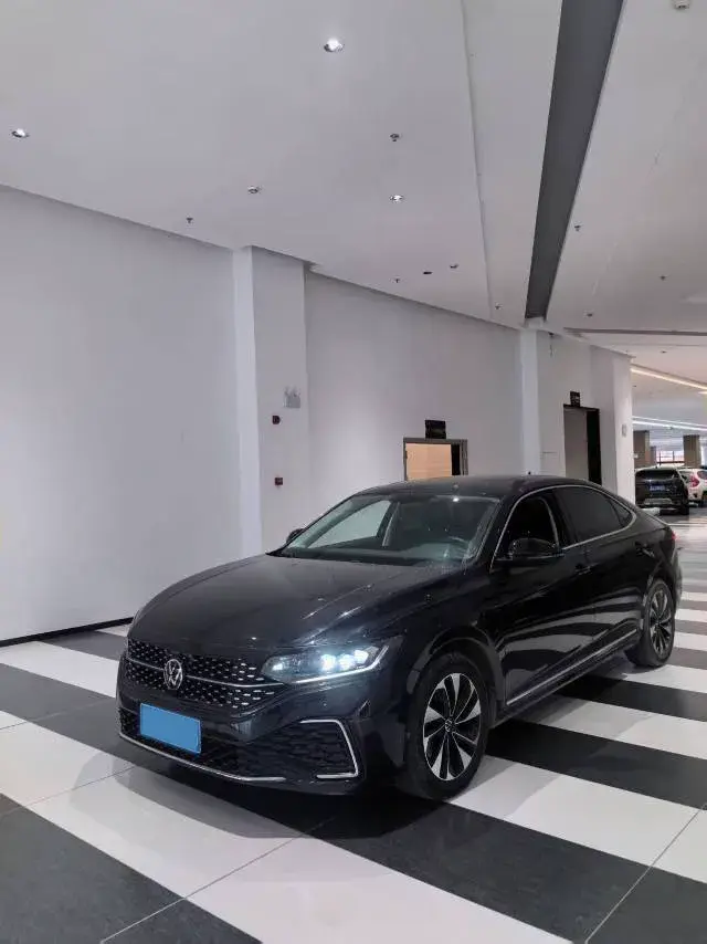 2023 Volkswagen Passat 2.0T 186HP L4 7DCT 2023 Volkswagen Passat 2.0T 186HP L4 7DCT