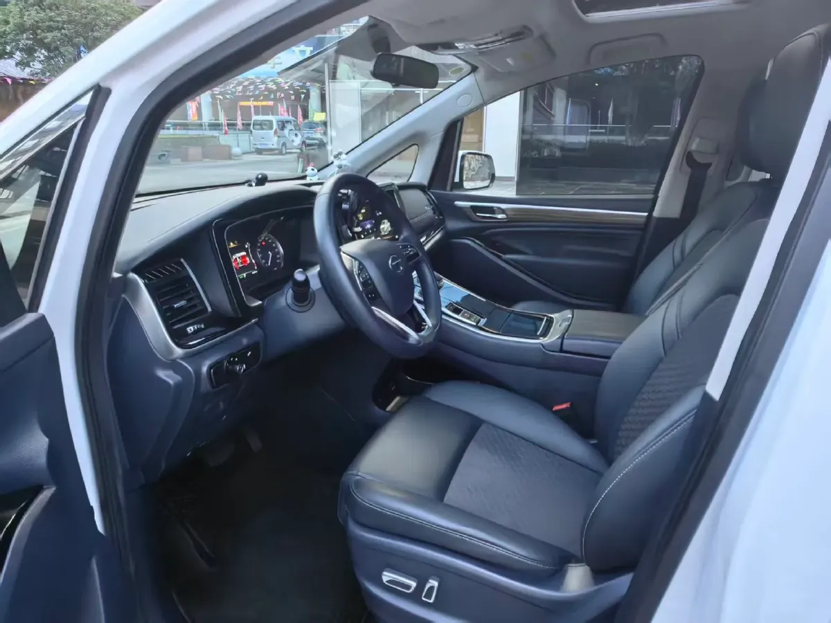 2021 GAC Trumpchi M8 2.0T 252HP L4 8AT,autocango,china used car exporter,china ev exporter,chinese used car exporter,chinese used ev exporter