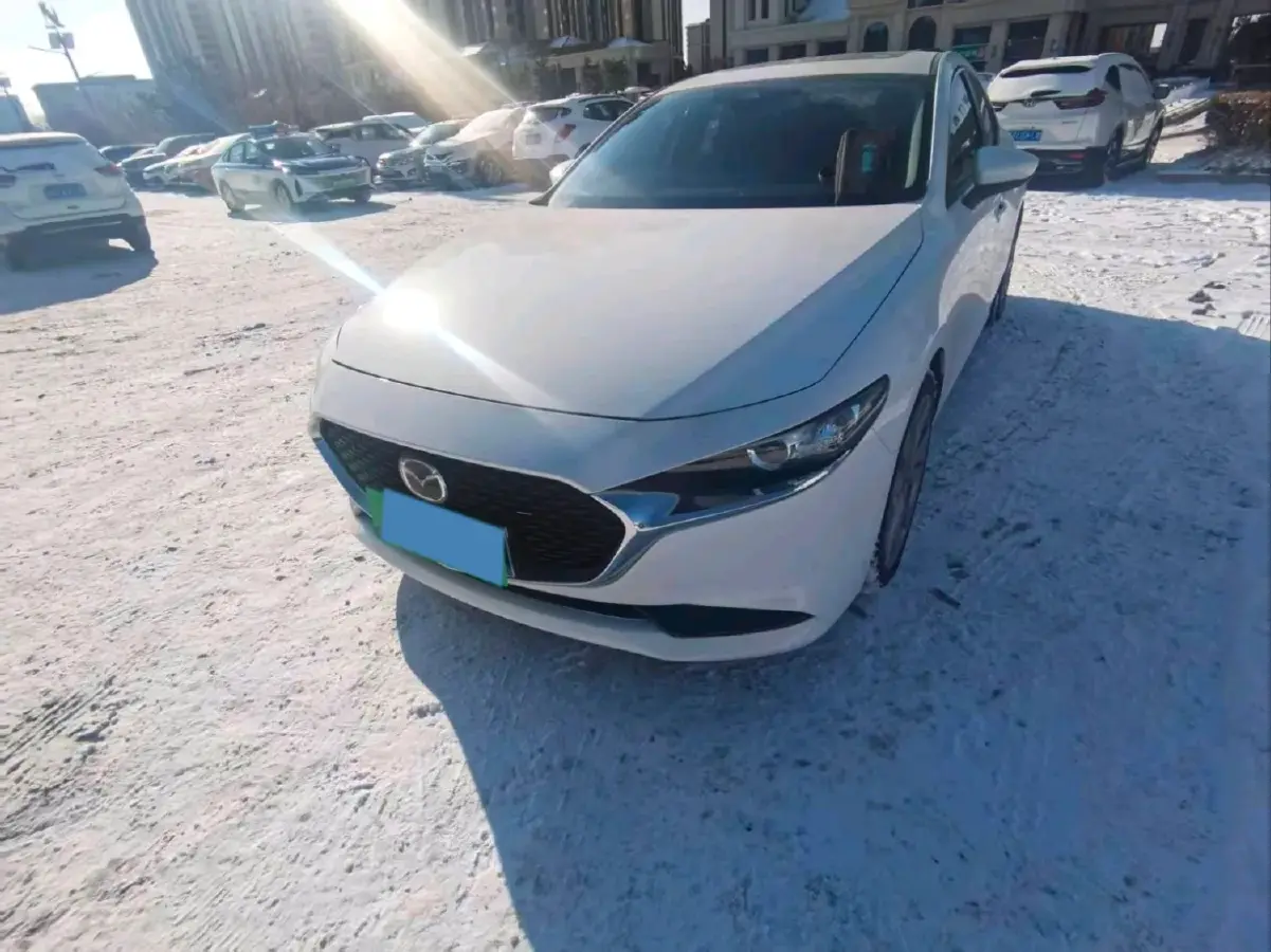 2021 Mazda 3 Axela 2.0L 158HP L4 6AT