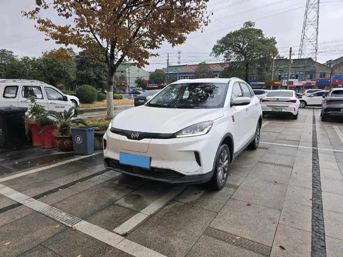 2018 MAXUS XinTu V80 2.5T 136HP L4 6AMT