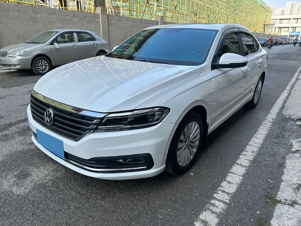 2019 Volkswagen Sagitar 1.2T 116HP L4 7DCT