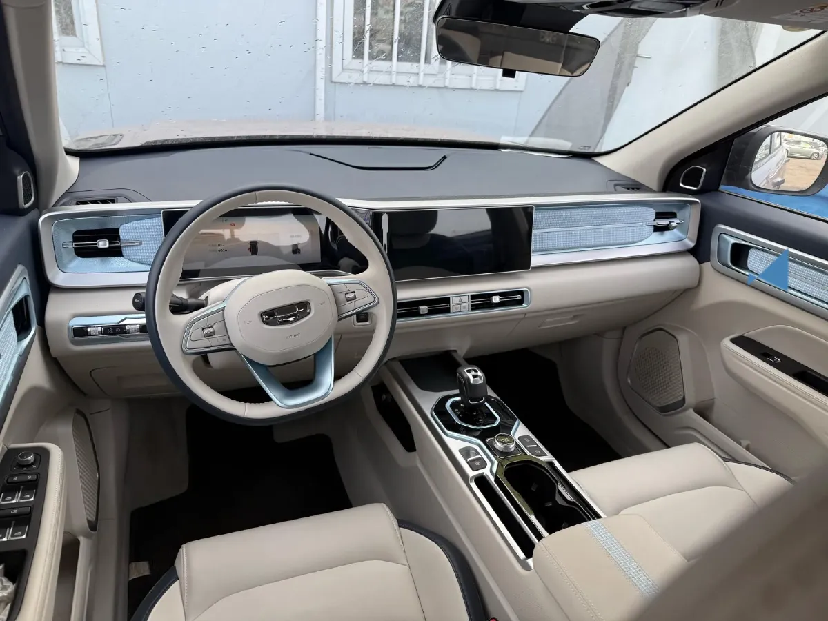 2023 Geely ICON 1.5T 181HP L4 7DCT,autocango,china used car exporter,china ev exporter,chinese used car exporter,chinese used ev exporter