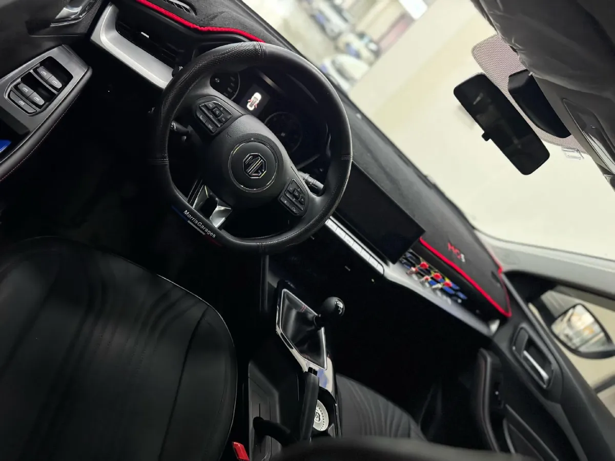 2023 Roewe i5 1.5L 129HP L4 5MT,autocango,china used car exporter,china ev exporter,chinese used car exporter,chinese used ev exporter