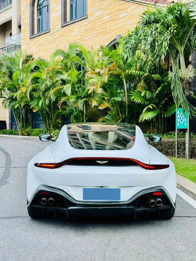 2023 Aston Martin V8 Vantage 4.0T 510HP V8 8AT,autocango,china used car exporter,china ev exporter,chinese used car exporter,chinese used ev exporter