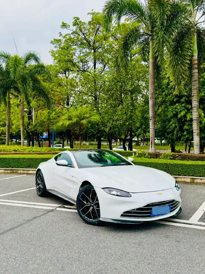 2023 Aston Martin V8 Vantage 4.0T 510HP V8 8AT,autocango,china used car exporter,china ev exporter,chinese used car exporter,chinese used ev exporter