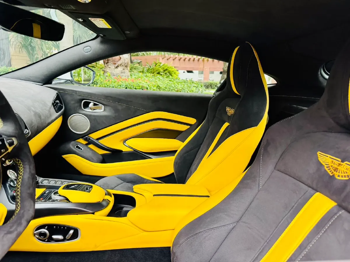 2023 Aston Martin V8 Vantage 4.0T 510HP V8 8AT,autocango,china used car exporter,china ev exporter,chinese used car exporter,chinese used ev exporter