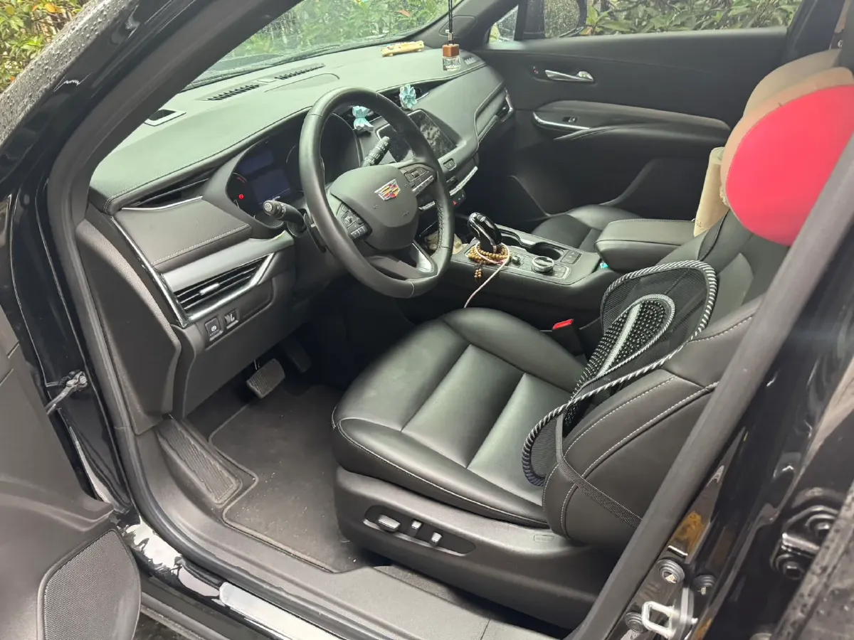 2022 Cadillac XT4 2.0T 237HP L4 9AT,autocango,china used car exporter,china ev exporter,chinese used car exporter,chinese used ev exporter