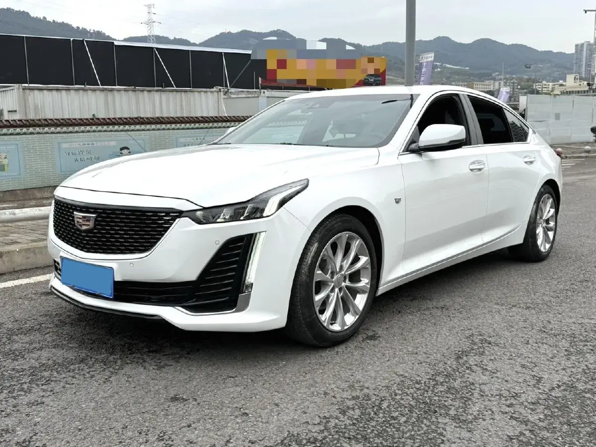 2022 Cadillac CT5 2.0T 237HP L4 10AT