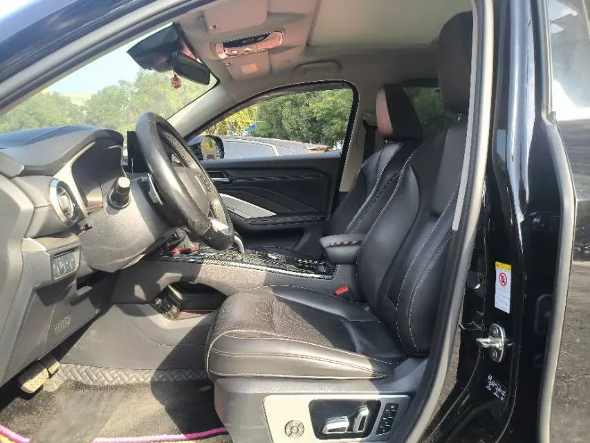 2021 WEY VV6 2.0T 227HP L4 7DCT,autocango,china used car exporter,china ev exporter,chinese used car exporter,chinese used ev exporter