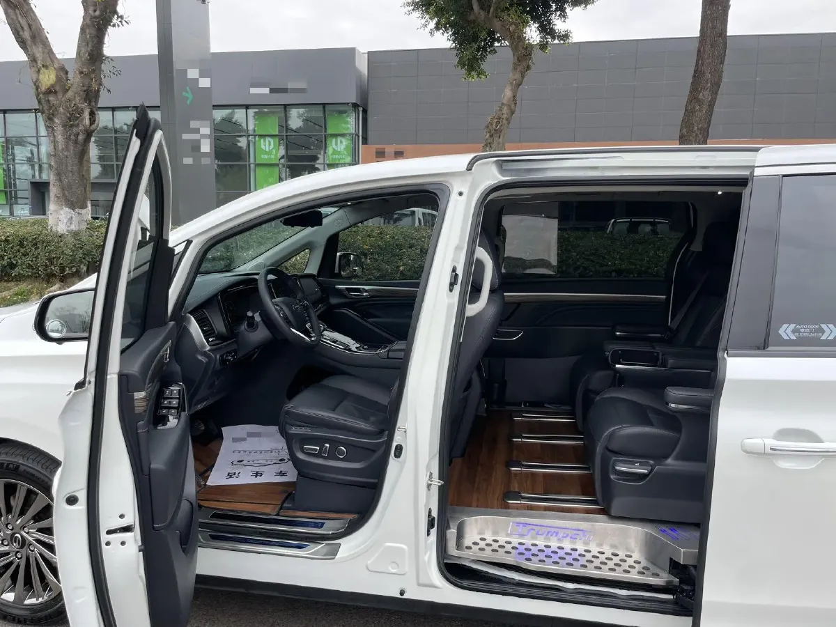 2021 GAC Trumpchi M8 2.0T 252HP L4 8AT,autocango,china used car exporter,china ev exporter,chinese used car exporter,chinese used ev exporter