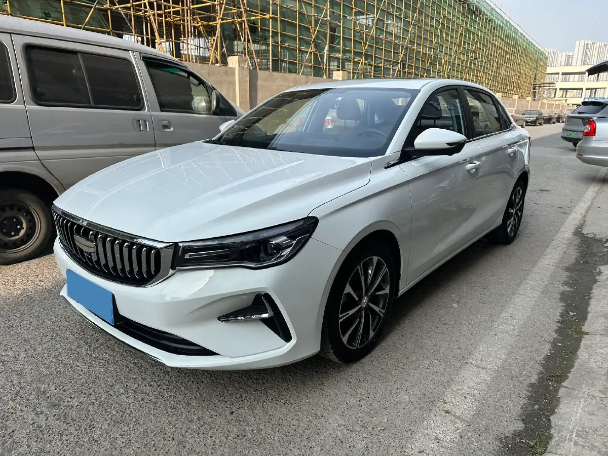 2025 Geely Emgrand 1.5L 127HP L4 CVT
