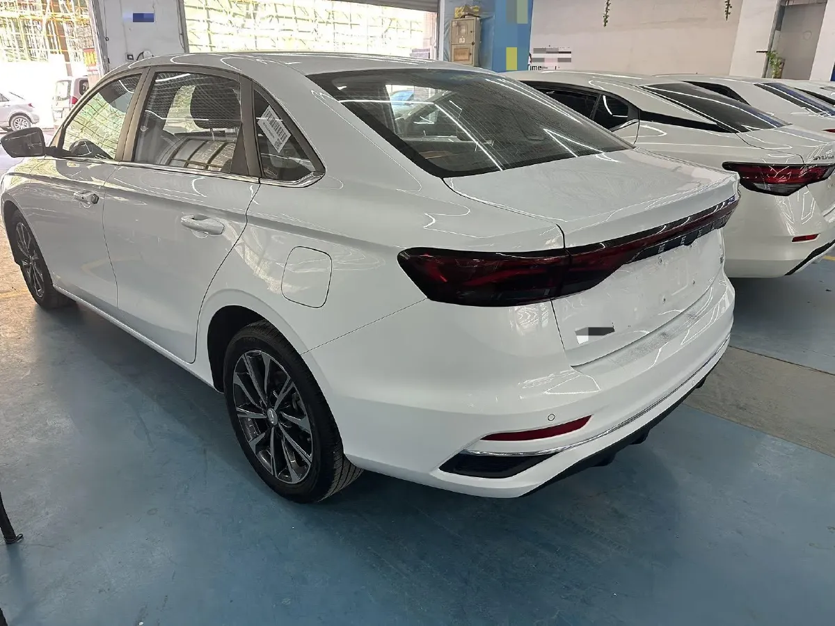 2025 Geely Emgrand 1.5L 127HP L4 CVT,autocango,china used car exporter,china ev exporter,chinese used car exporter,chinese used ev exporter
