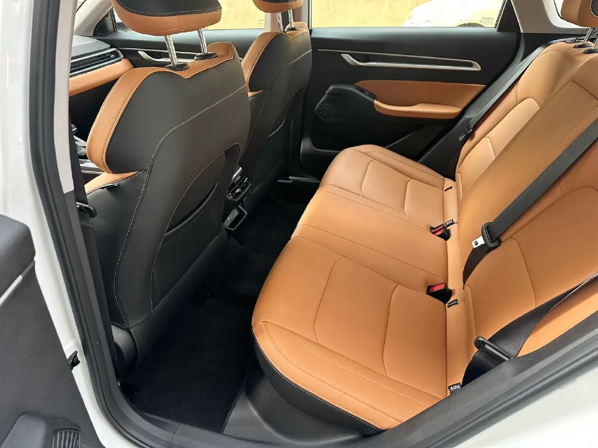 2025 Geely Emgrand 1.5L 127HP L4 CVT,autocango,china used car exporter,china ev exporter,chinese used car exporter,chinese used ev exporter