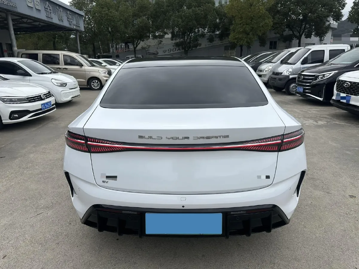 2022 AITO AITO M5 Range Extended 125HP REEV 40KWH,autocango,china used car exporter,china ev exporter,chinese used car exporter,chinese used ev exporter