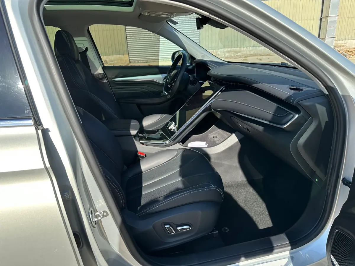 2018 Roewe MARVEL X BEV 52.5KWH,autocango,china used car exporter,china ev exporter,chinese used car exporter,chinese used ev exporter