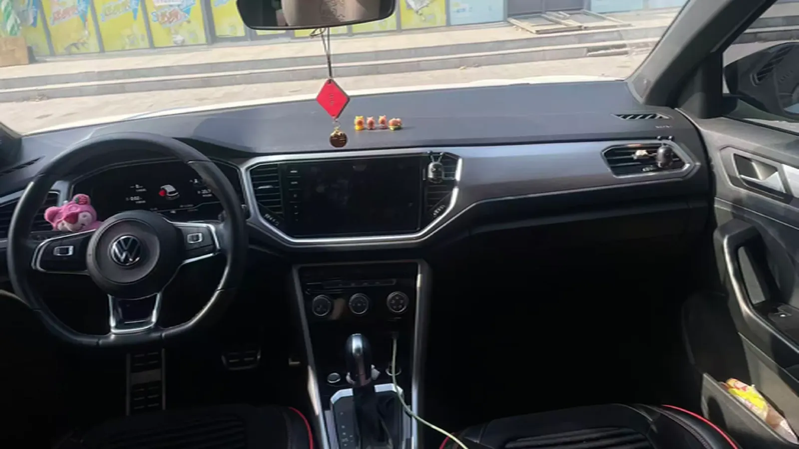 2022 Volkswagen T-Roc 1.4T 150HP L4 7DCT,autocango,china used car exporter,china ev exporter,chinese used car exporter,chinese used ev exporter