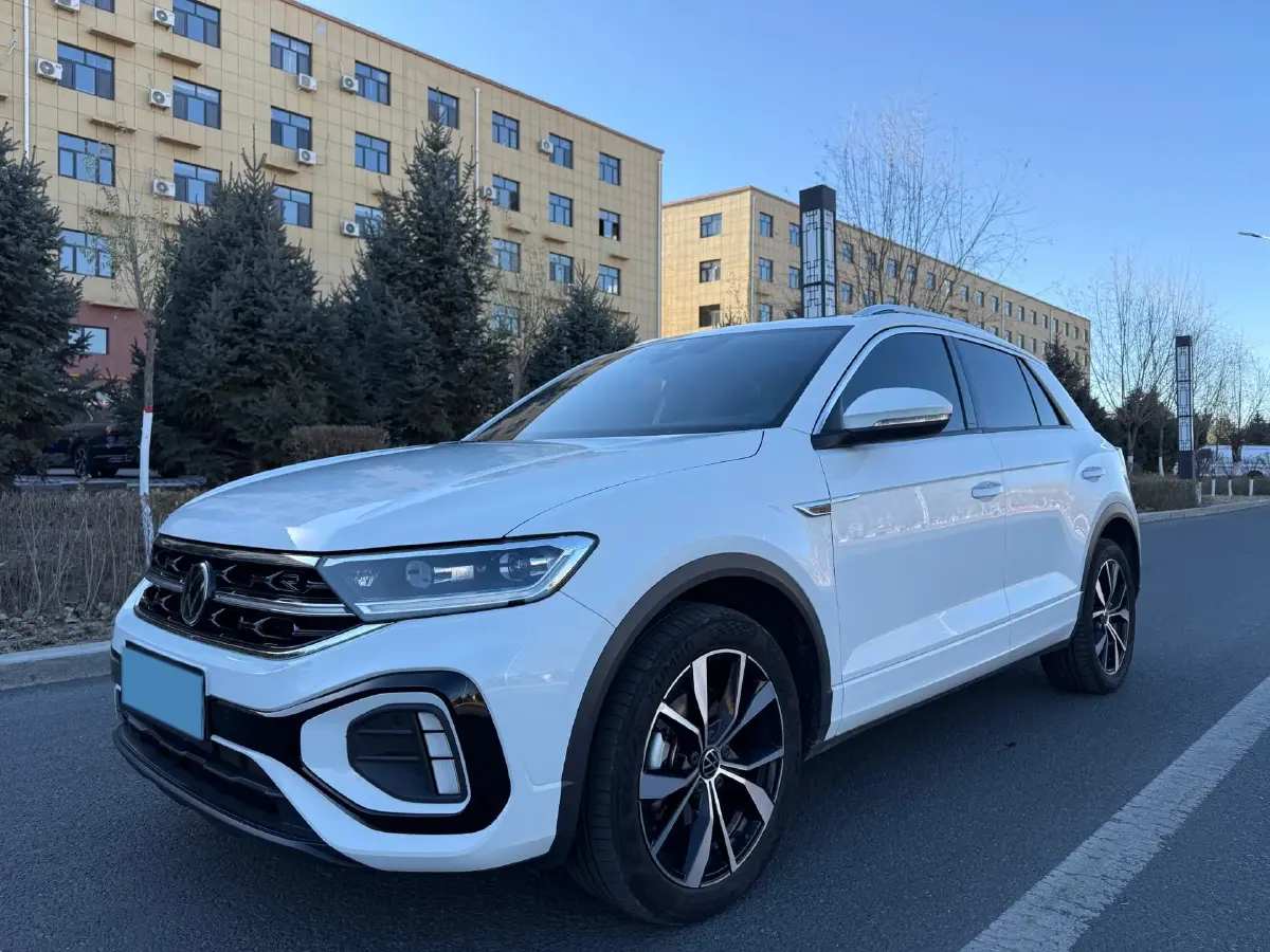 2023 Volkswagen T-Roc 1.5T 160HP L4 7DCT