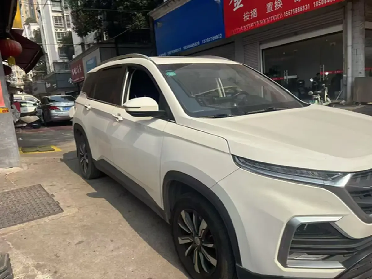 2018 BaoJun 530 1.5T 150HP L4 6DCT,autocango,china used car exporter,china ev exporter,chinese used car exporter,chinese used ev exporter