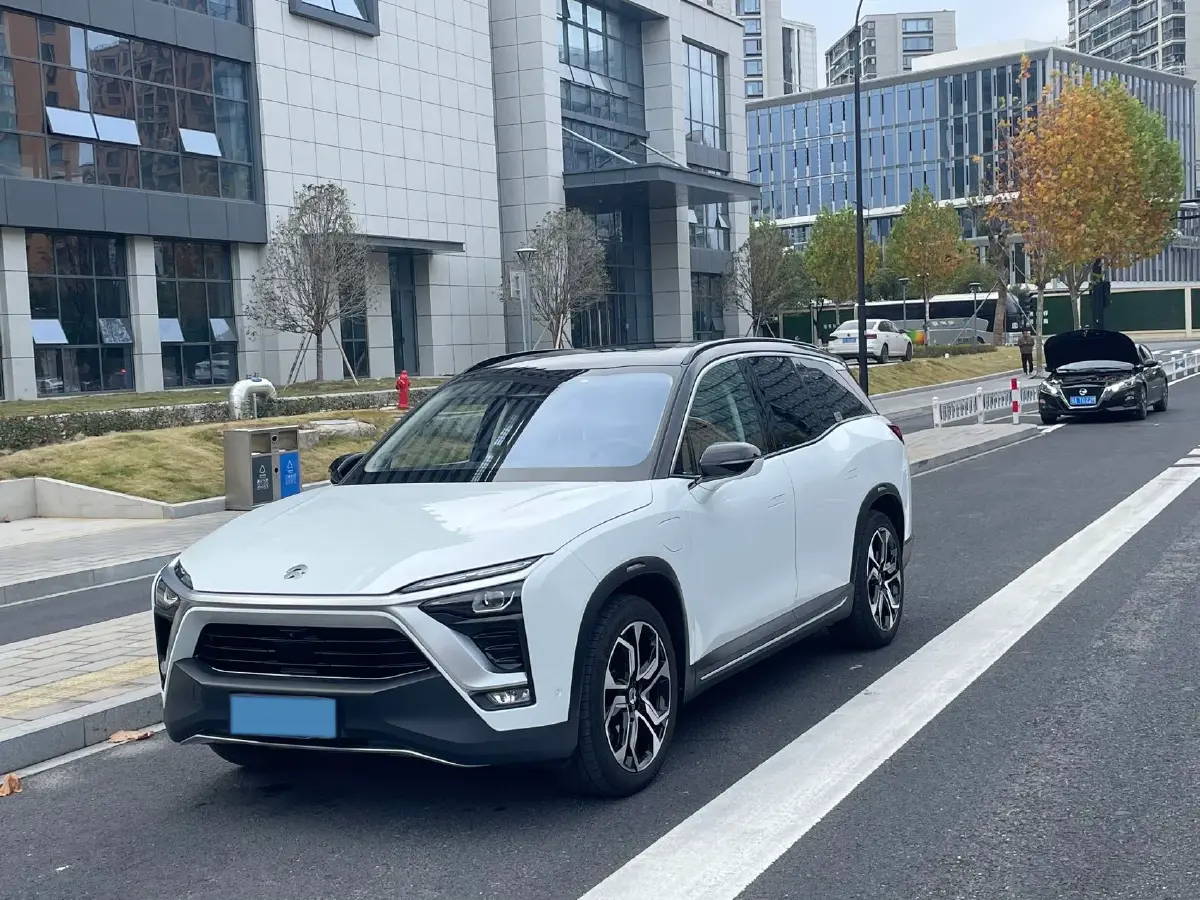2018 NIO ES8 BEV 70KWH