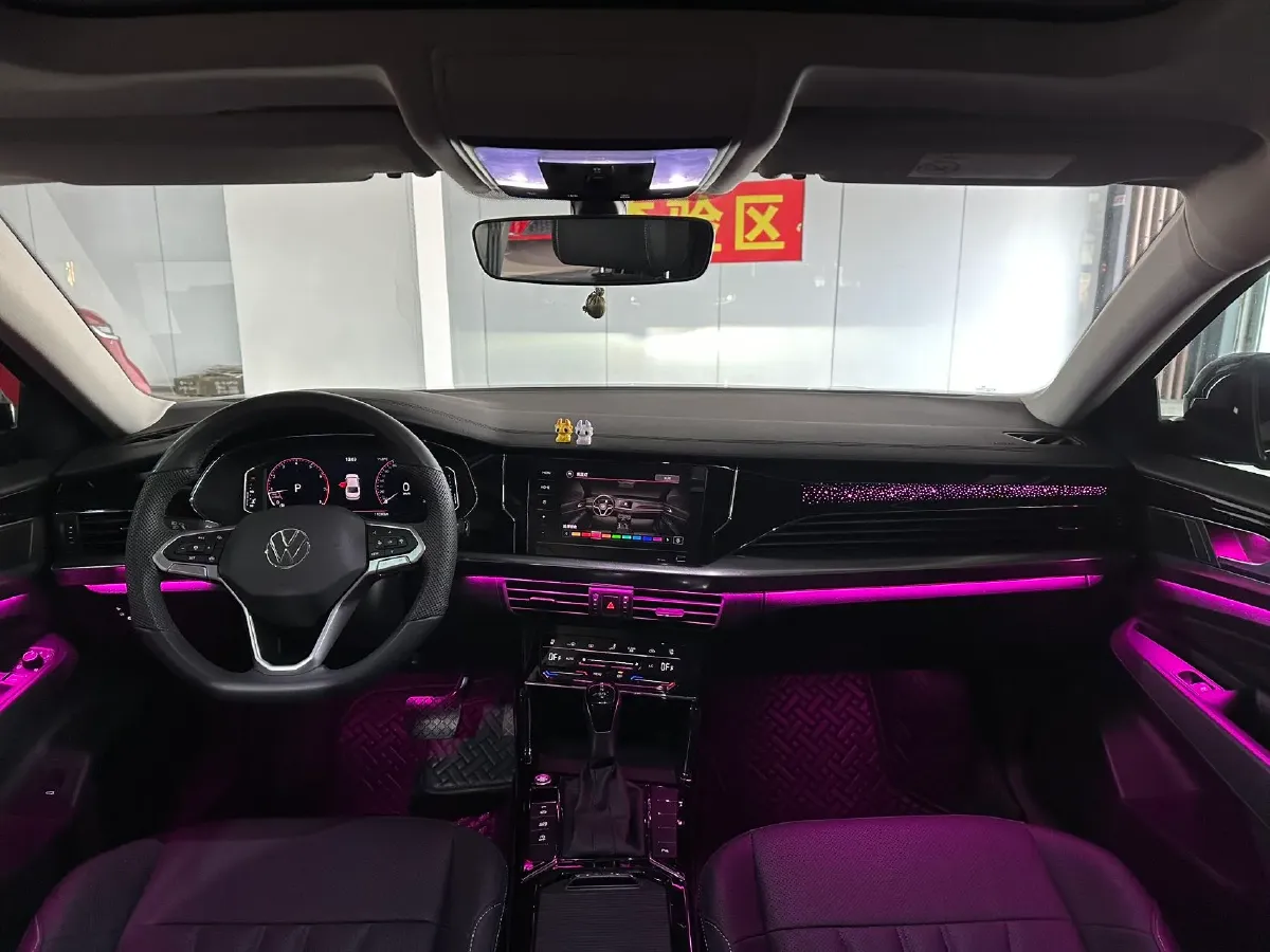 2024 Volkswagen Passat 2.0T 186HP L4 7DCT,autocango,china used car exporter,china ev exporter,chinese used car exporter,chinese used ev exporter