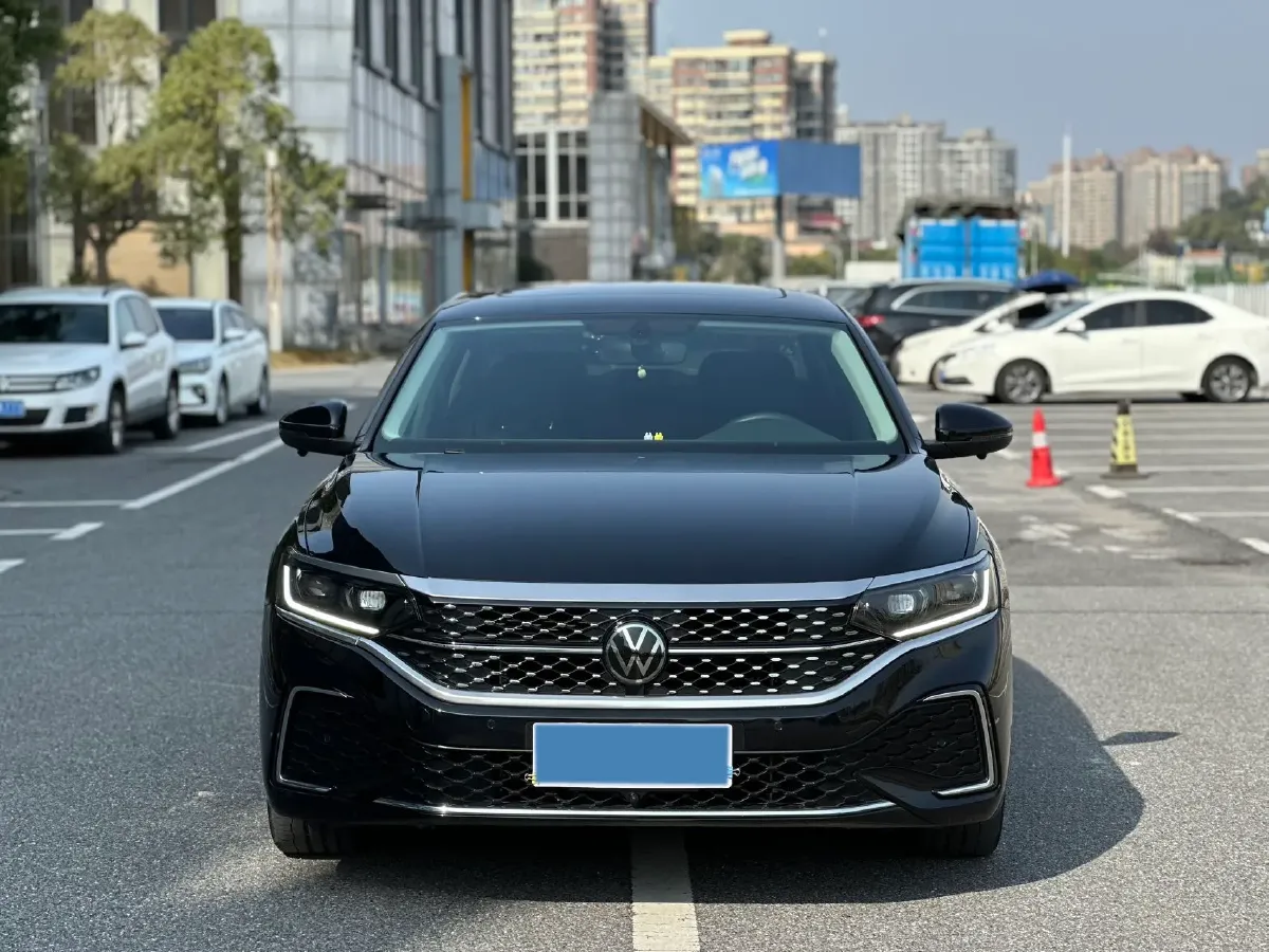 2024 Volkswagen Passat 2.0T 186HP L4 7DCT,autocango,china used car exporter,china ev exporter,chinese used car exporter,chinese used ev exporter